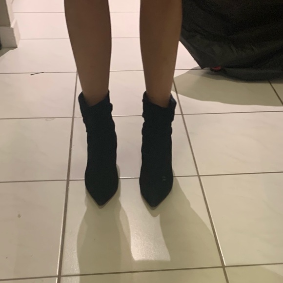 Gianvito Rossi Slouchy Ankle Boots - 38.5 - Picture 5 of 16